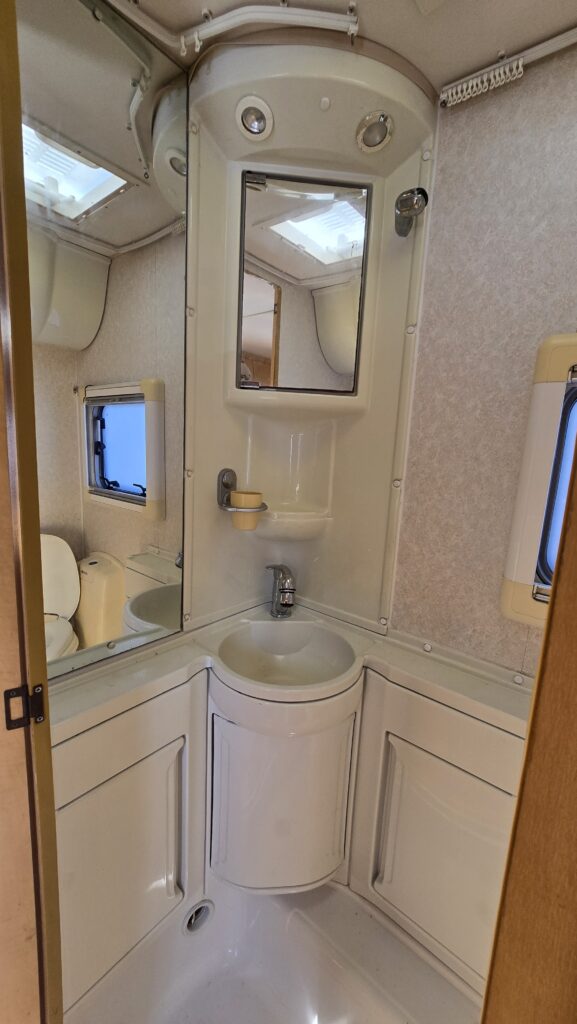 2006 Bailey SENATOR Twin AXEL caravan $5K OFF! MUST GO Need the Space!