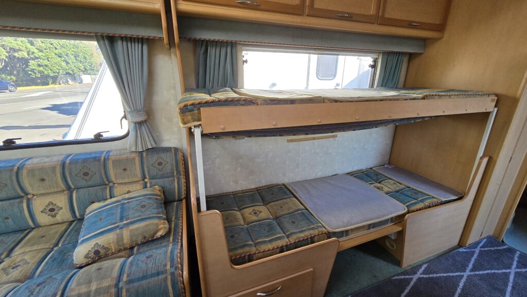 2002 Abbey AVENTURA $5K OFF MUST Go! Need the Space!