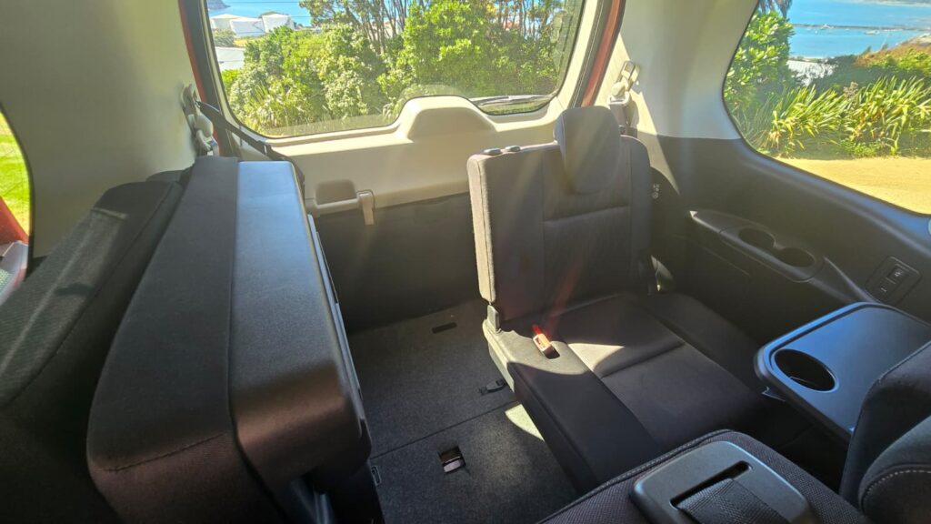 2017 Nissan Serena HIGHWAY STAR Hybrid 7/8 Seater $105PW NO Deposit Finance