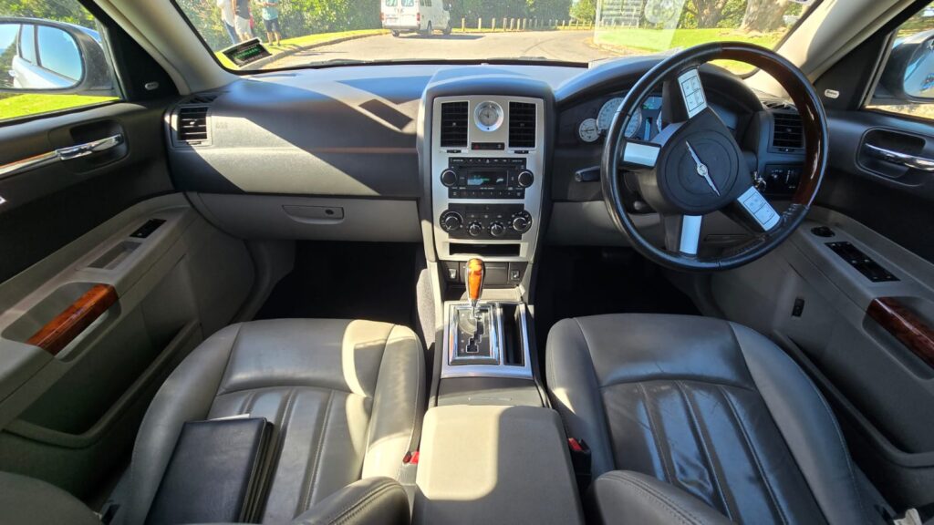 2006 Chrysler 300C V8 5.7L HEMI $110PW NO DEPOSIT Finance