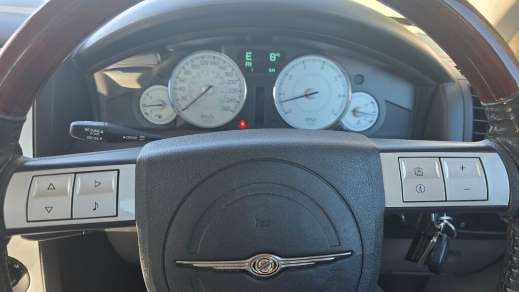 2006 Chrysler 300C V8 5.7L HEMI $110PW NO DEPOSIT Finance