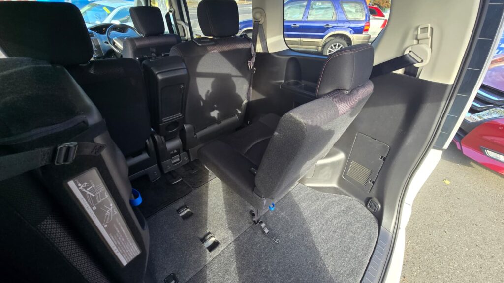 2013 Nissan Serena HIGHWAY STAR HYBRID $80PW NO deposit Finance