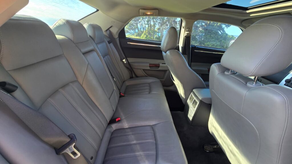 2006 Chrysler 300C V8 HEMI ROAR! 22" LOWERED X-FORCE EXHAUST - $110PW NO Deposit Finance