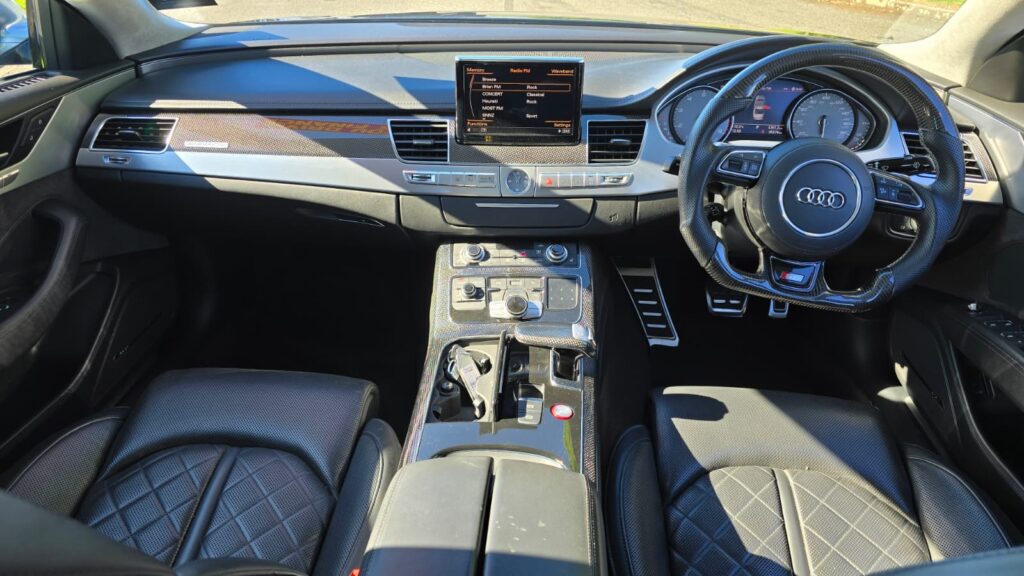 2012 AUDI S8 TWIN TURBO V8 Luxury Cruiser