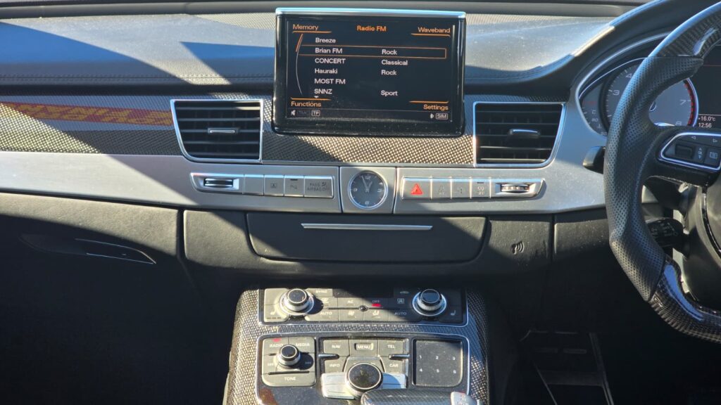 2012 AUDI S8 TWIN TURBO V8 Luxury Cruiser