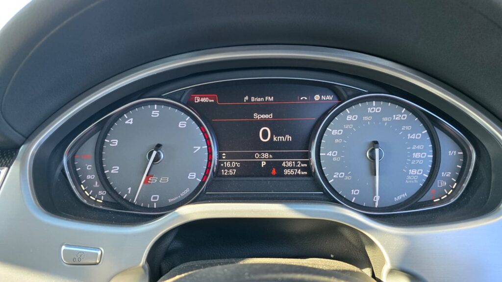 2012 AUDI S8 TWIN TURBO V8 Luxury Cruiser