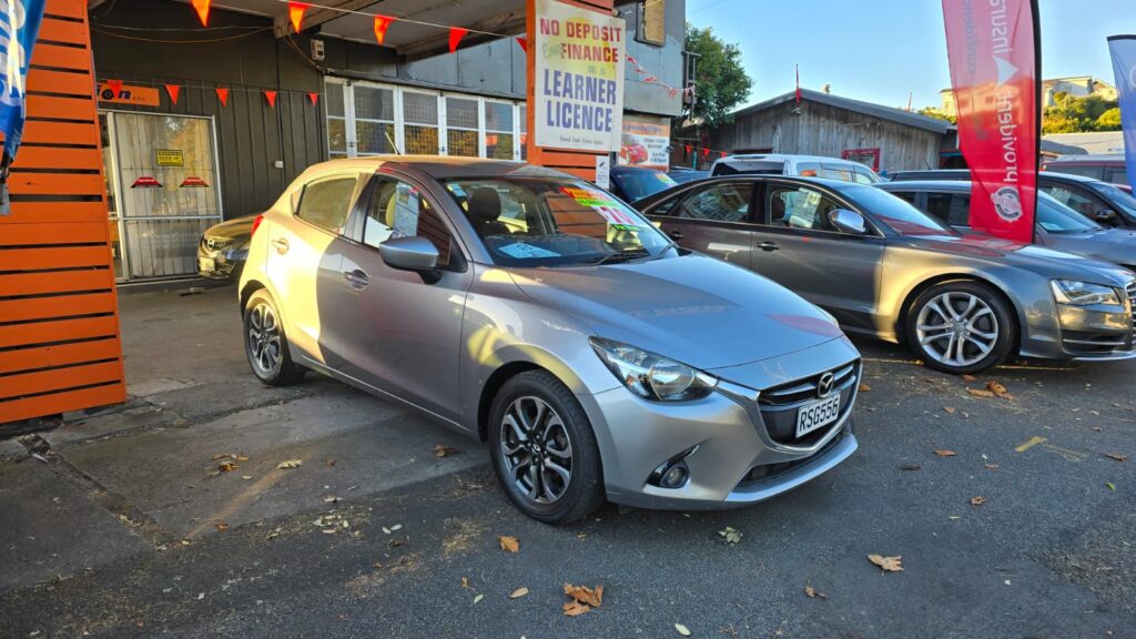 2015 Mazda Mazda2 GSX MANUAL! WOW!