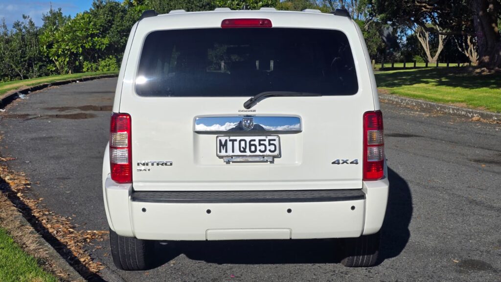 2007 Dodge NITRO 4X4 Beastly SUV Excellent condition