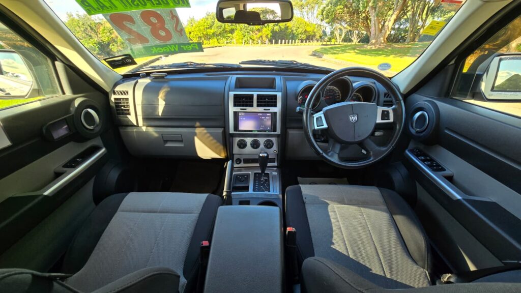 2007 Dodge NITRO 4X4 Beastly SUV Excellent condition