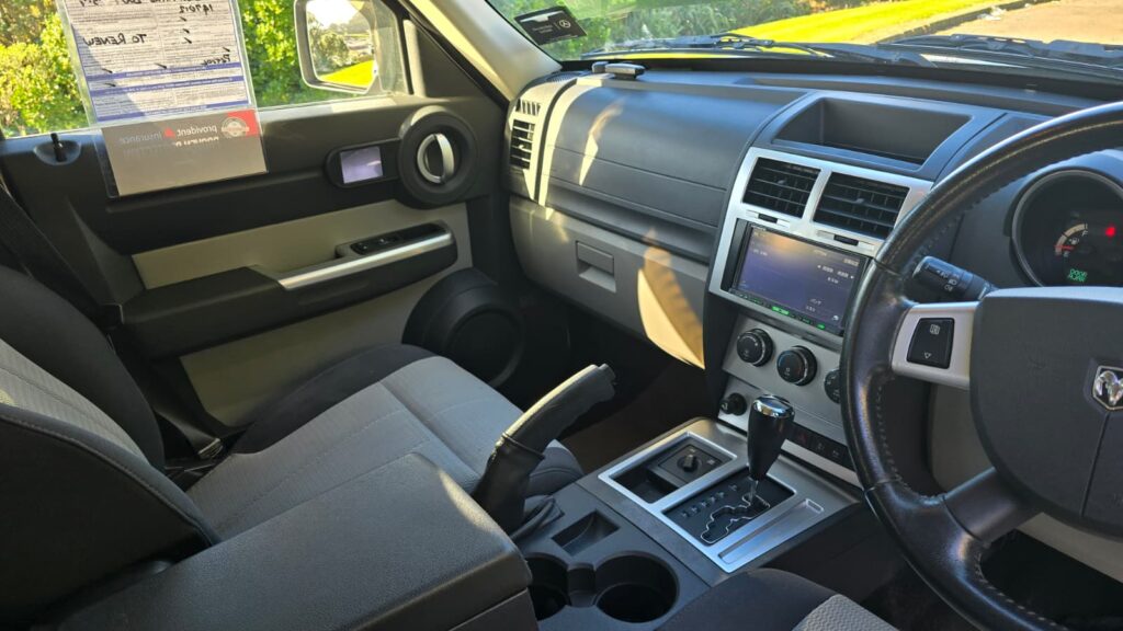 2007 Dodge NITRO 4X4 Beastly SUV Excellent condition