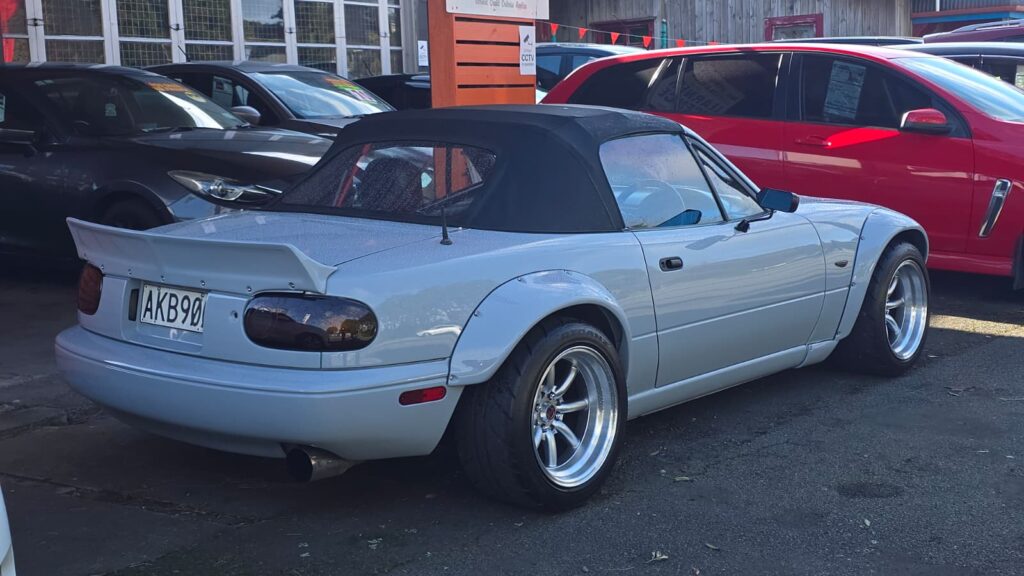 1990 Eunos Roadster / Mazda MX-5 Classic JDM Joy!