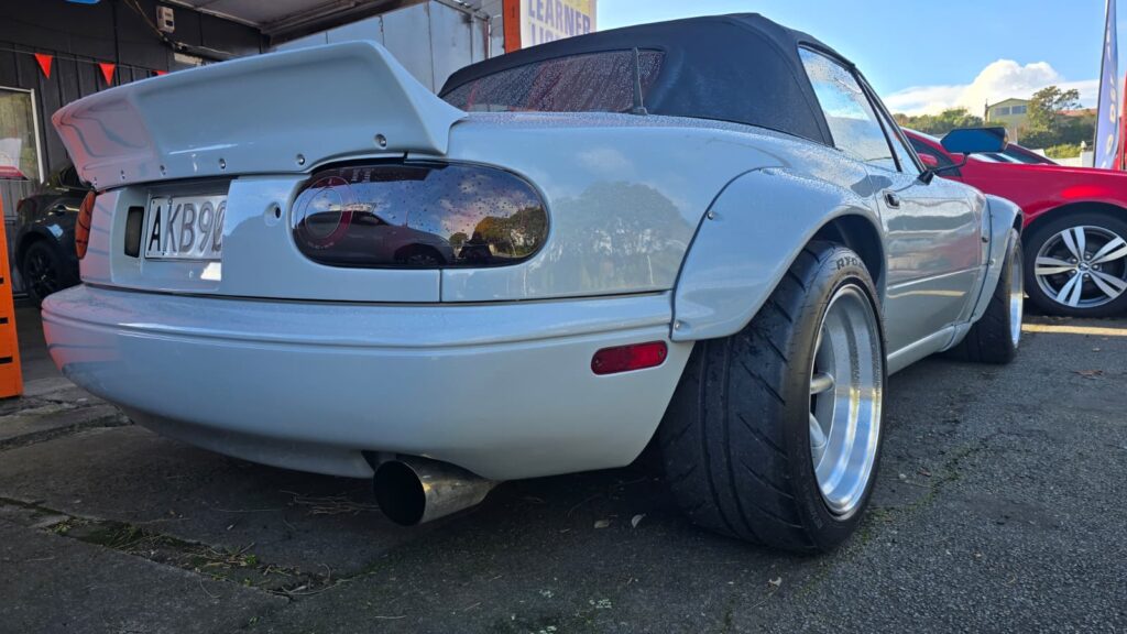 1990 Eunos Roadster / Mazda MX-5 Classic JDM Joy!