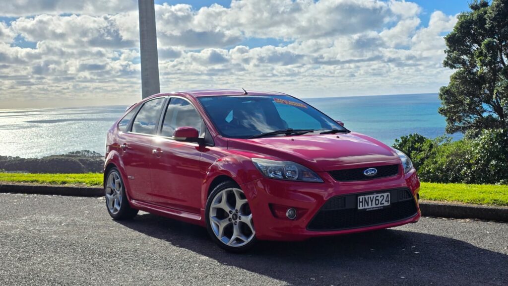 2010 Ford Focus XR5 TURBO - POCKET ROCKET!