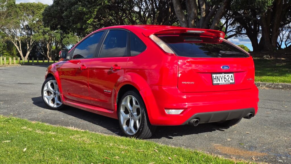 2010 Ford Focus XR5 TURBO - POCKET ROCKET!