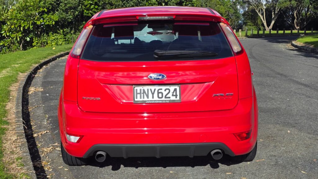 2010 Ford Focus XR5 TURBO - POCKET ROCKET!