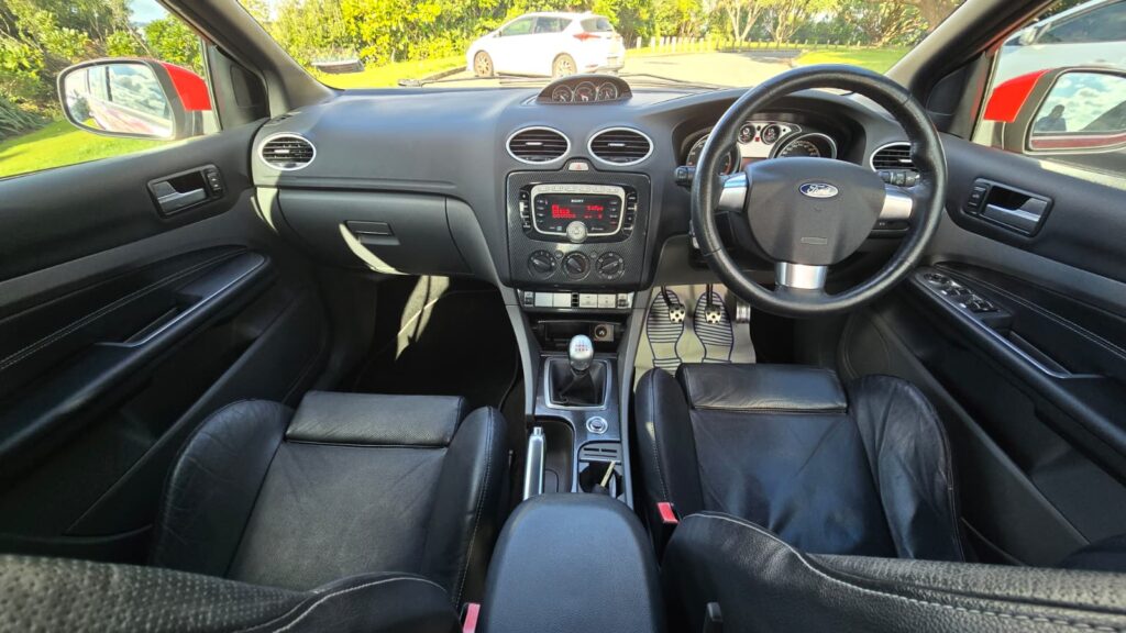 2010 Ford Focus XR5 TURBO - POCKET ROCKET!