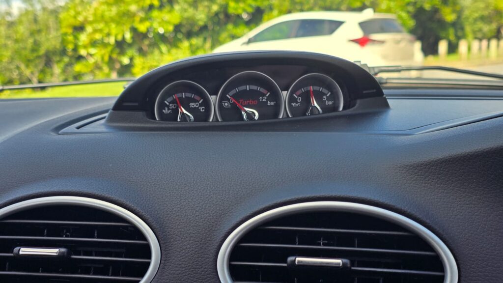 2010 Ford Focus XR5 TURBO - POCKET ROCKET!