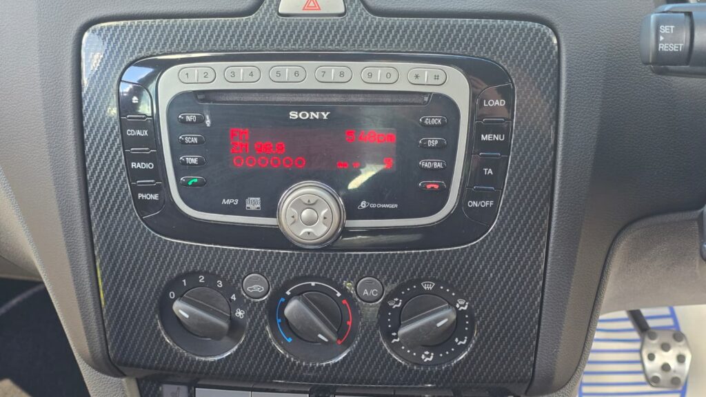 2010 Ford Focus XR5 TURBO - POCKET ROCKET!