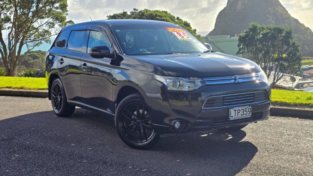 2013 Mitsubishi Outlander PHEV $85PW NO Deposit Finance