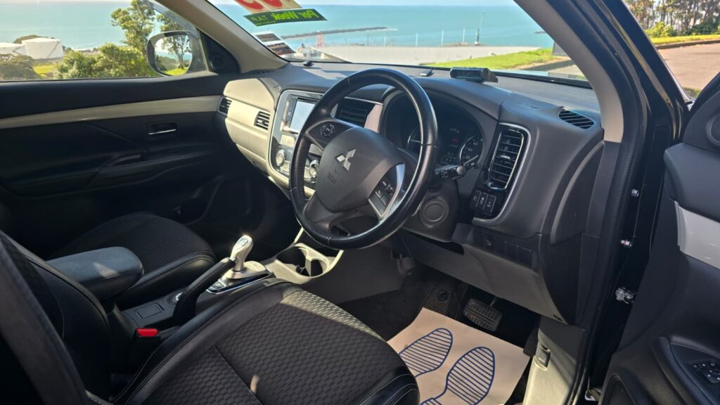 2013 Mitsubishi Outlander PHEV $85PW NO Deposit Finance