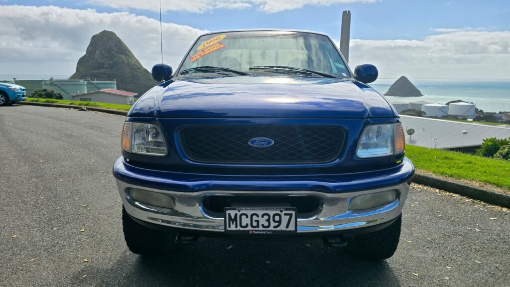 1996 Ford F150 4x4 V8 low miles