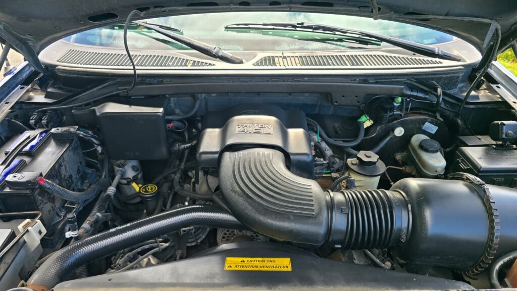 1996 Ford F150 4x4 V8 low miles
